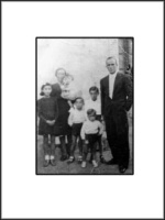Foto Ponciano de las Heras Ramos, Luisa Villalba con sus hijos